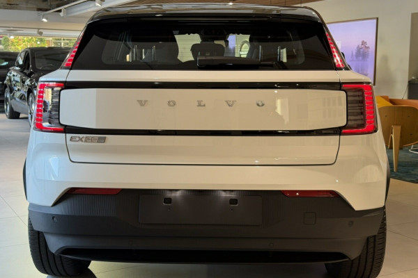 2026 Volvo EX30  Single Motor Extended Range Plus SUV Image 5