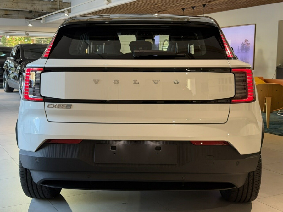 2026 Volvo EX30  Single Motor Extended Range Plus SUV Image 5