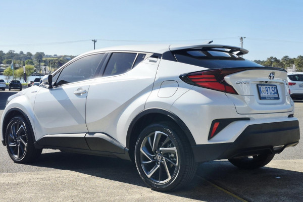 2023 Toyota C-HR ZYX10R Koba SUV Image 3