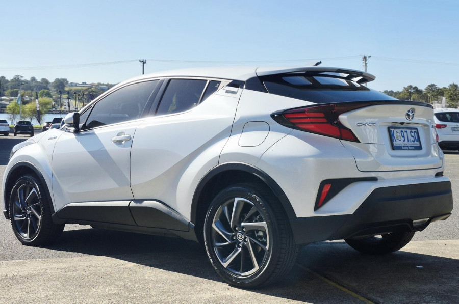 2023 Toyota C-HR ZYX10R Koba SUV Image 3