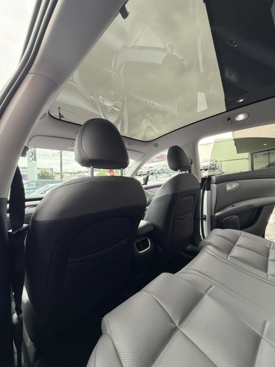 2026 MG IM6 S12L Platinum Wagon Image 21