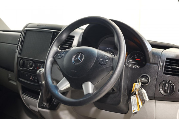 2016 Mercedes-Benz Sprinter NCV3 319CDI Bus Image 8
