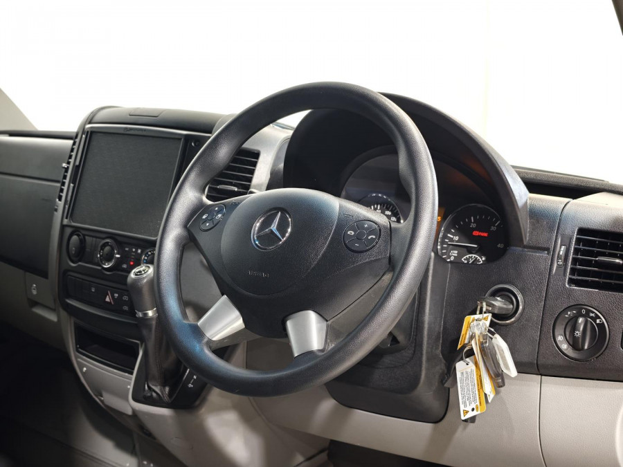 2016 Mercedes-Benz Sprinter NCV3 319CDI Bus Image 8