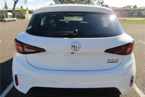 2024 MY24.5 MG MG3 ZP22 Essence Hybrid+ Hatch Image 5