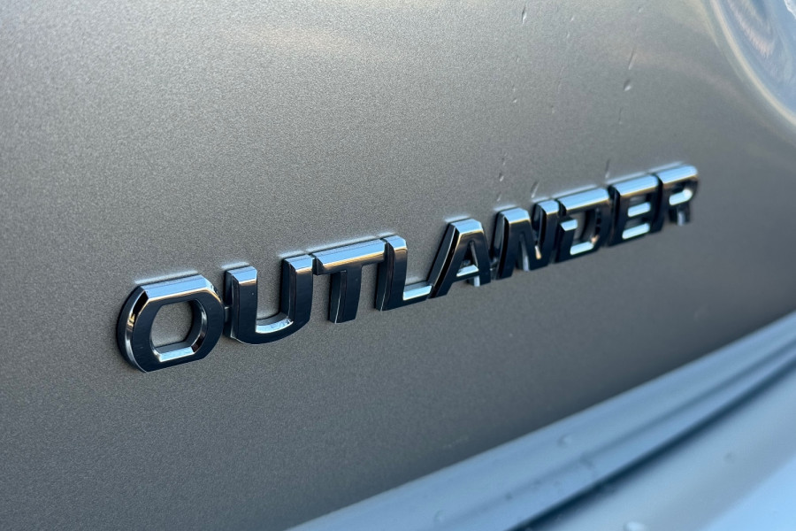 2020 Mitsubishi Outlander ZL ES Wagon Image 8