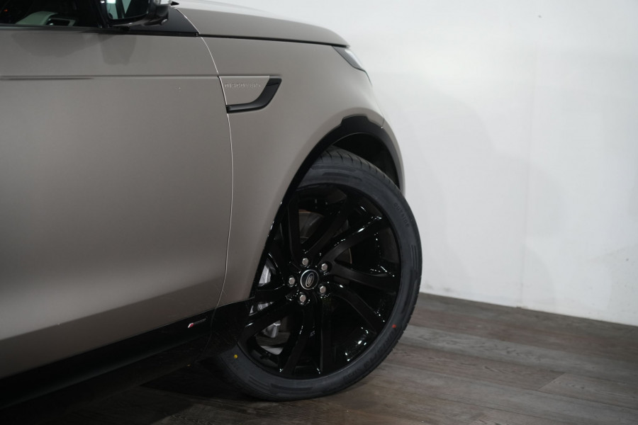 2021 Land Rover Discovery Series 5 P360 R-Dynamic HSE SUV Image 10