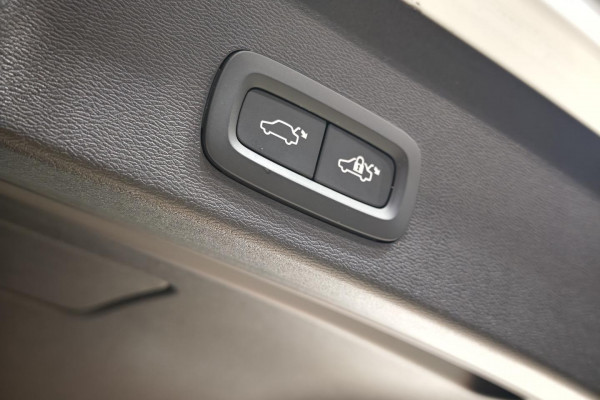 2025 Volvo XC40 XZ Plus B4 SUV Image 28