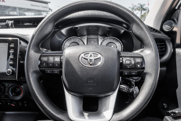 2022 Toyota HiLux GUN126R SR Cab Chassis Image 10