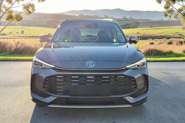 2025 MY25.5 MG ZS ZS32 Essence Hybrid+ SUV Image 2