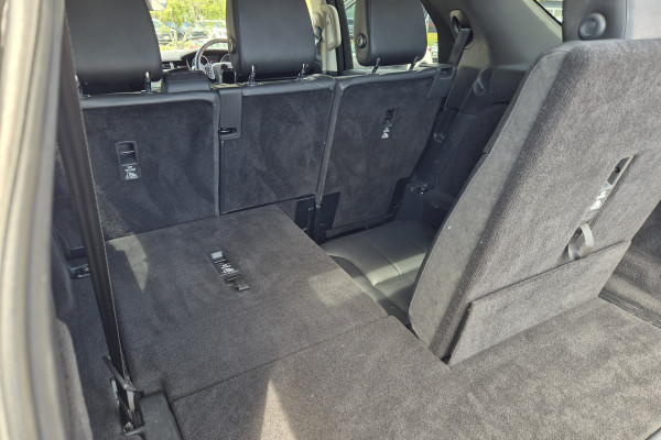 2017 Land Rover Discovery Series 5 SE SUV Image 19