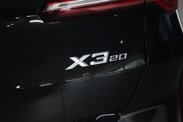 2025 BMW X3 G45 20 xDrive SUV image 5