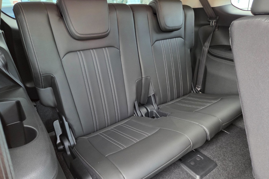2024 Isuzu MU-X RJ LS-T SUV Image 11