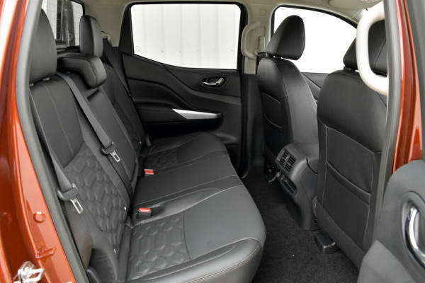 2024 Nissan Navara D23 ST-X Ute Image 5