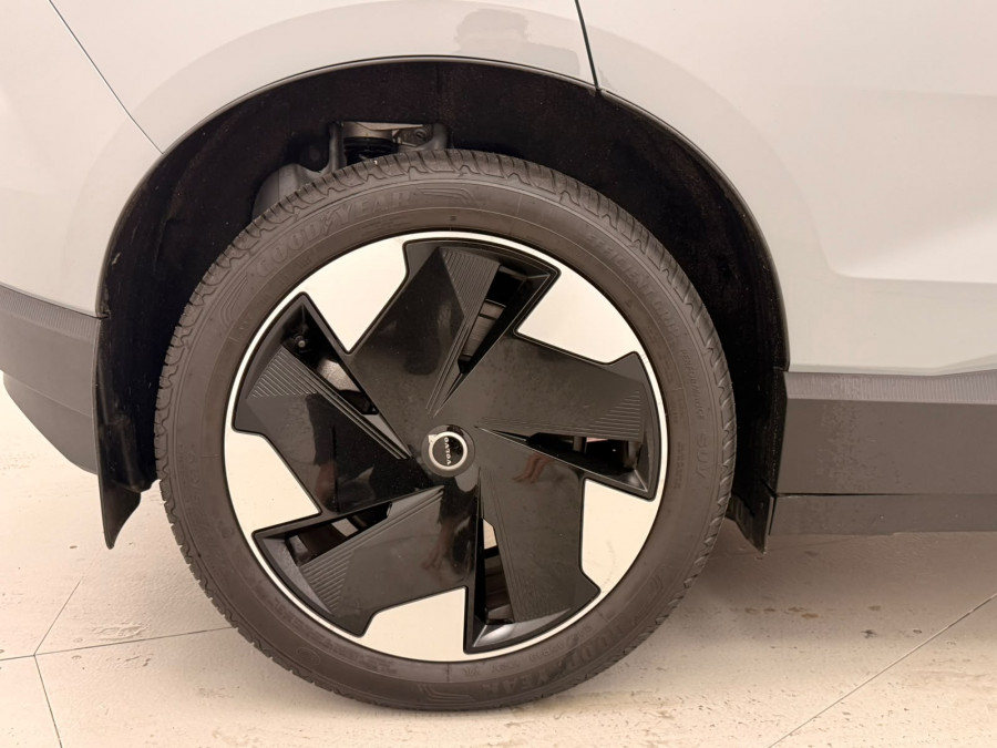 2025 MY26 Volvo EX30  Single Motor Extended Range Plus SUV Image 12