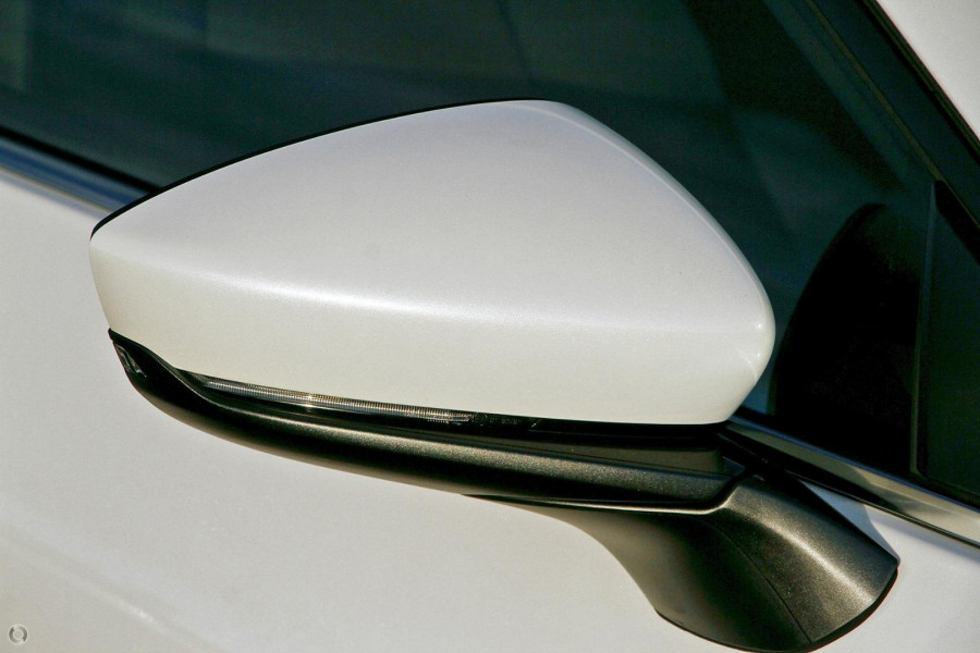 2025 Mazda 3 BP Series G20 Pure Hatch Image 11
