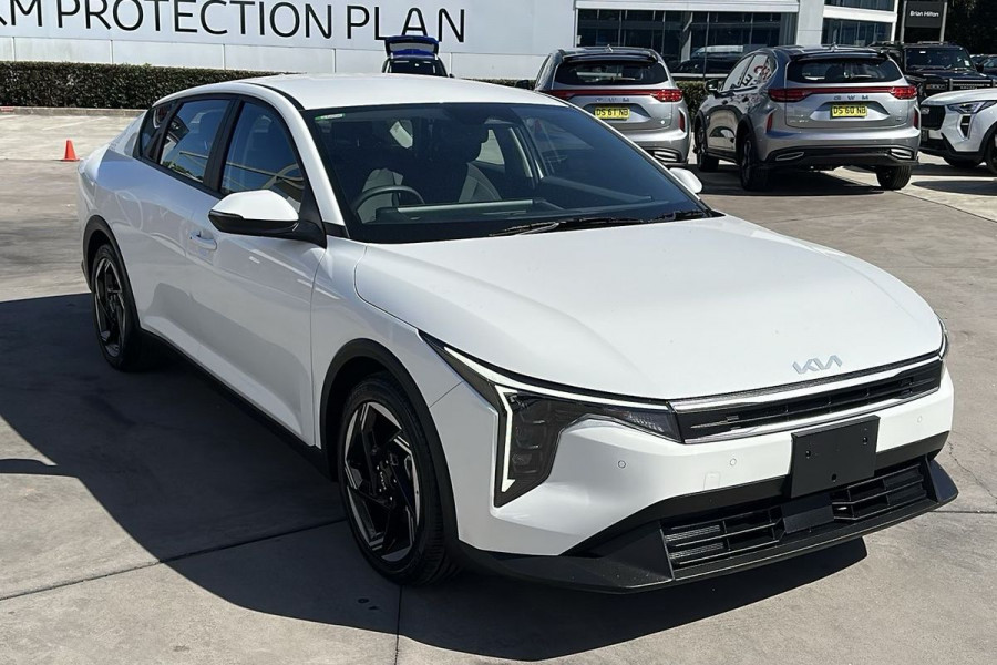 2025 Kia K4 CL4m Sport Sedan Image 2