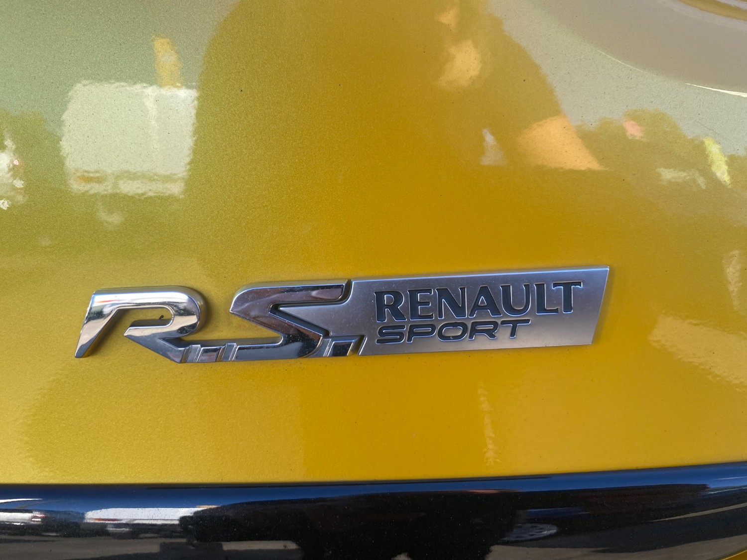 2016 Renault Clio IV B98 R.S. 200 Hatch Image 24