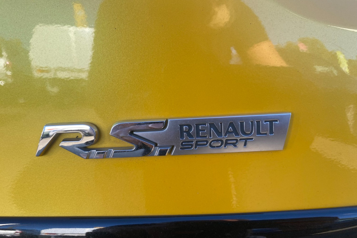 2016 Renault Clio IV B98 R.S. 200 Hatch