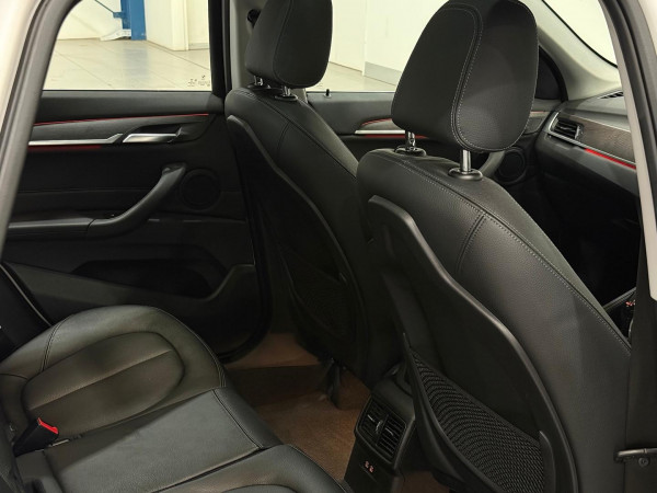 2018 BMW X1 F48 xDrive25i SUV image 23