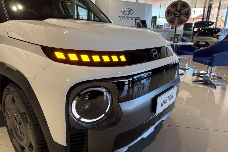 2025 Hyundai Inster  Cross SUV Image 18