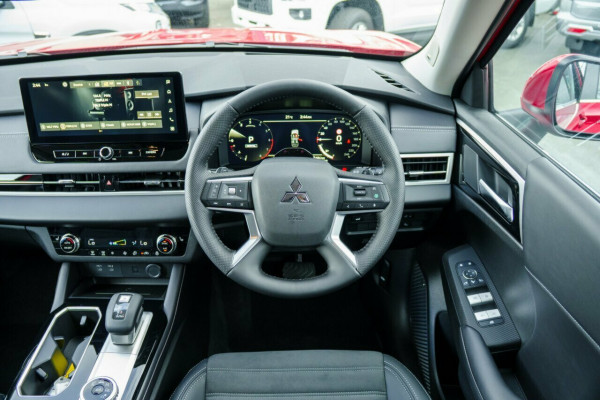 2025 Mitsubishi Outlander ZM Aspire SUV Image 11