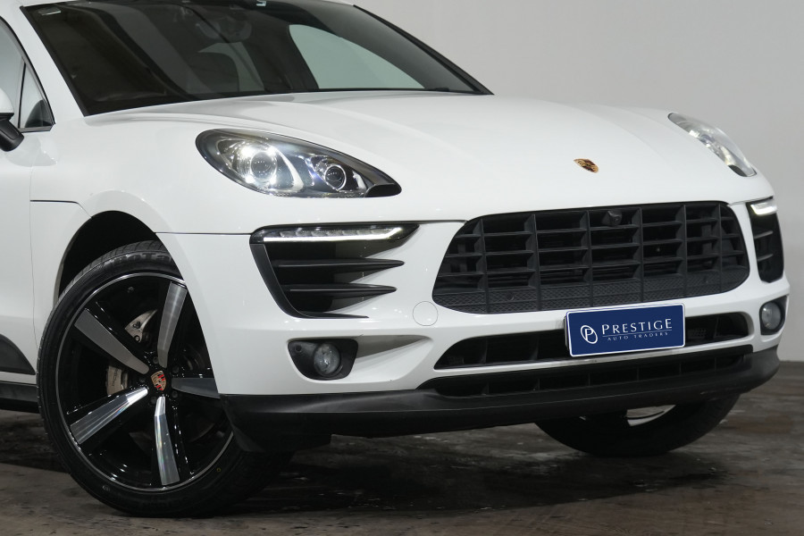 2018 Porsche Macan S Diesel SUV Image 2