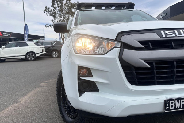 2022 Isuzu D-MAX RG SX High Ride Cab Chassis Image 2