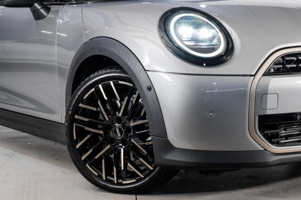 2025 MINI Cooper F65 S Favoured Hatch image 20