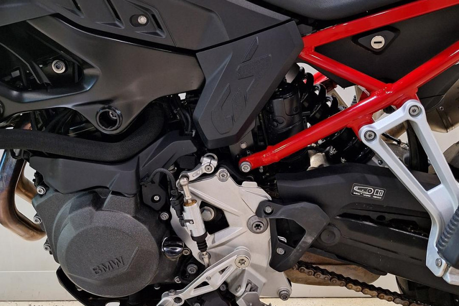2025 BMW F 900 GS F 900