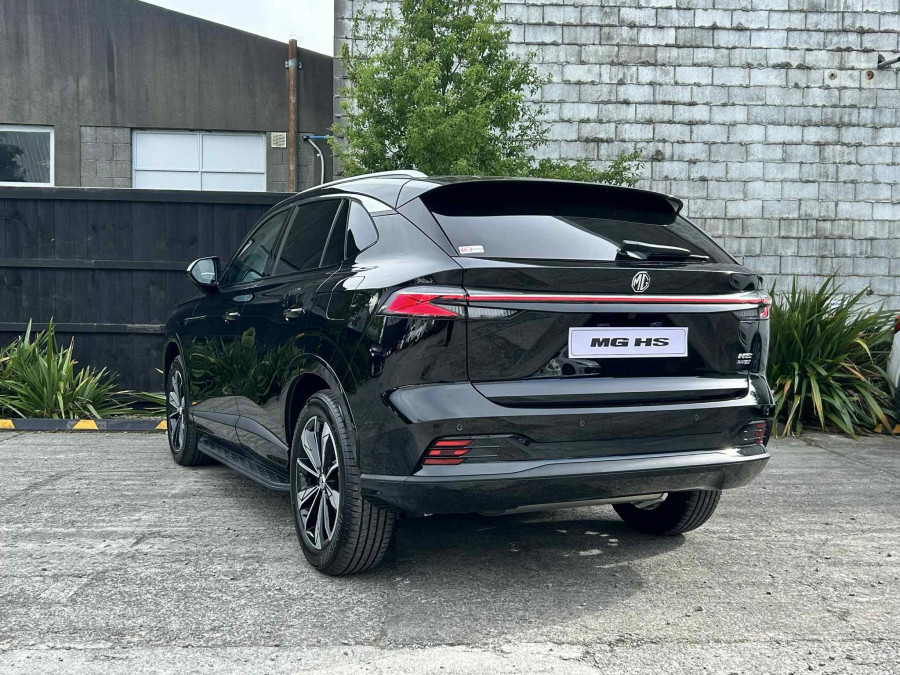 2026 MG HS Plug-in Hybrid Essence SUV Image 5