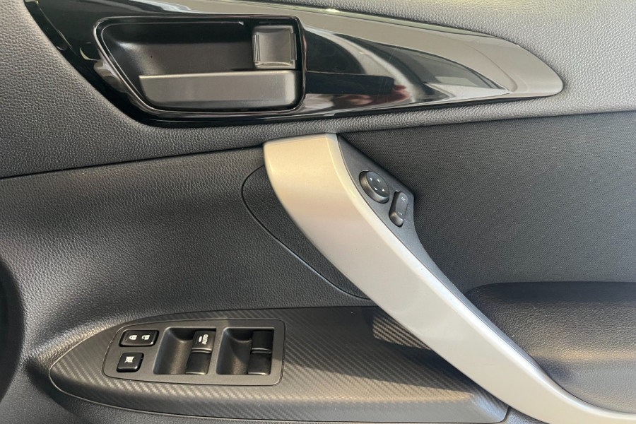 2023 Mitsubishi Eclipse Cross YB ES SUV Image 15