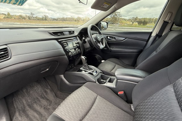 2017 Nissan X-Trail T32 ST SUV Image 16