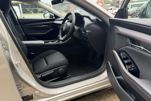 2026 MY25 Mazda 3 BP Series G25 Evolve SP Sedan Image 17