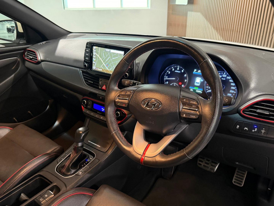 2017 MY18 Hyundai i30 PD SR Hatch Image 12