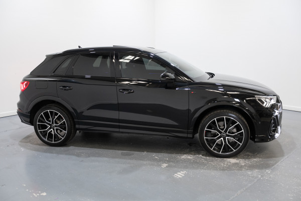 2024 Audi Q3 F3 40 TFSI S line SUV Image 7