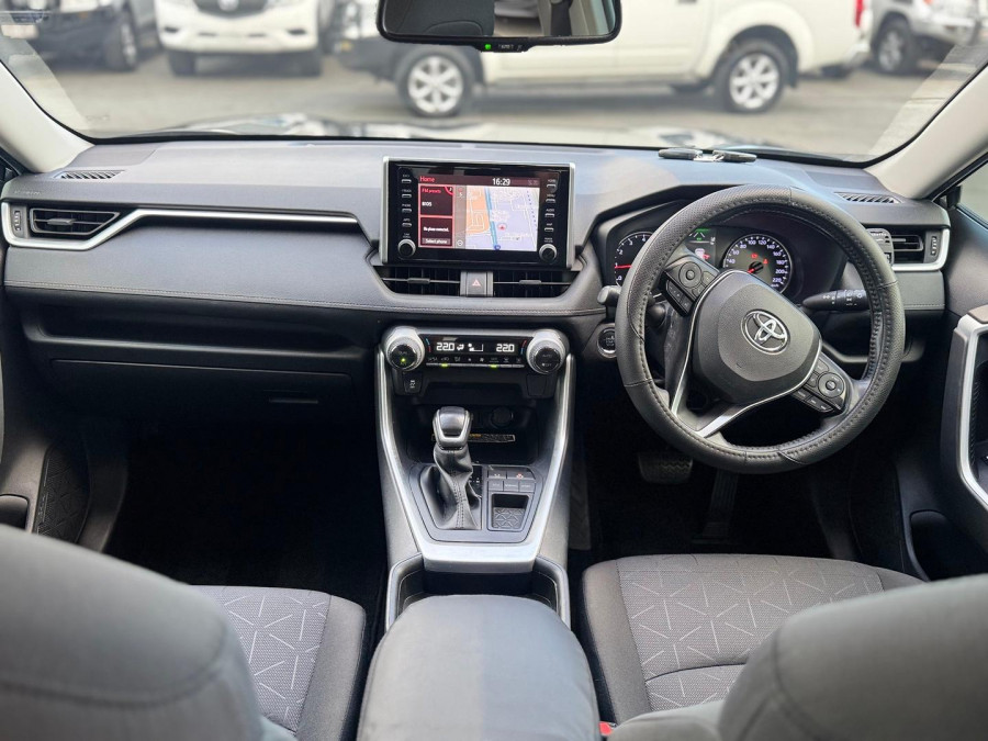 2020 Toyota RAV4 MXAA52R GXL SUV Image 16