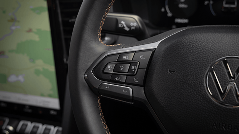 Advanced safety systems Easier and safer to drive Image
