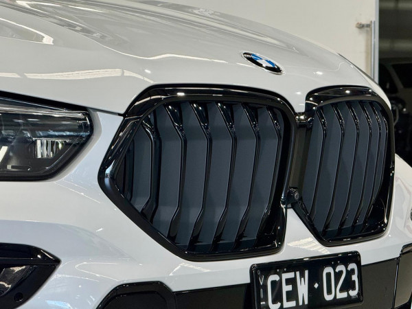 2022 BMW X6 G06 xDrive30d M Sport SUV image 12