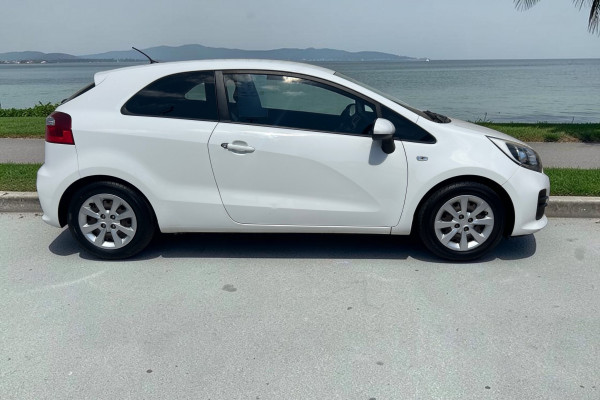 2015 Kia Rio UB S Hatch Image 3