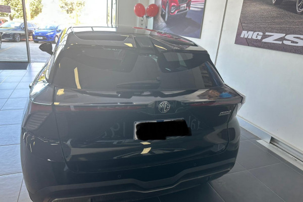2024 MG MG4 MEH32 Essence 64 Hatch
