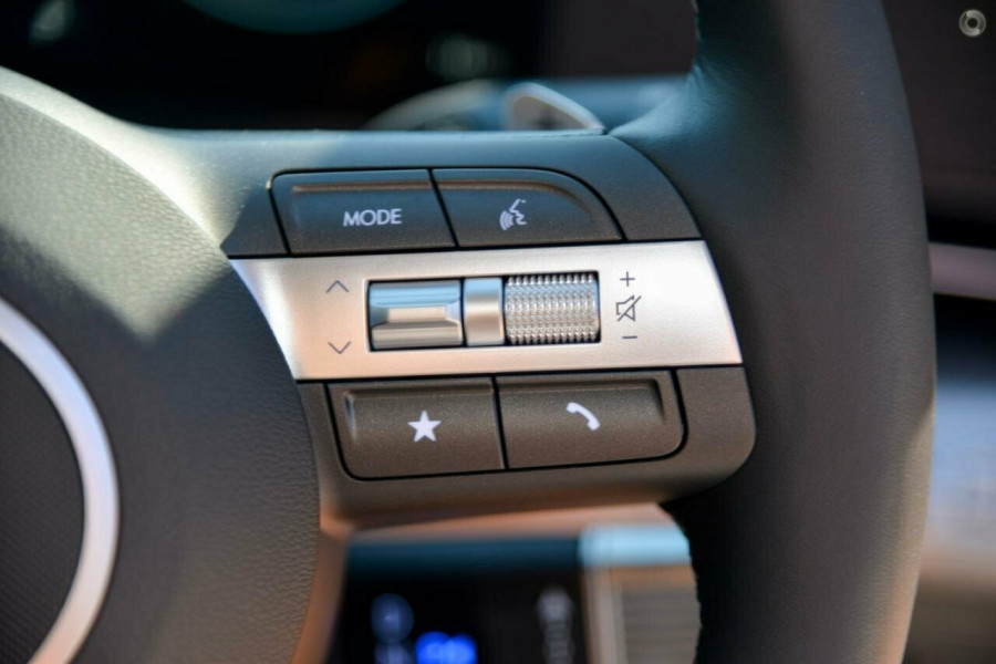 2025 Hyundai KONA SX2.V2 Premium SUV Image 15