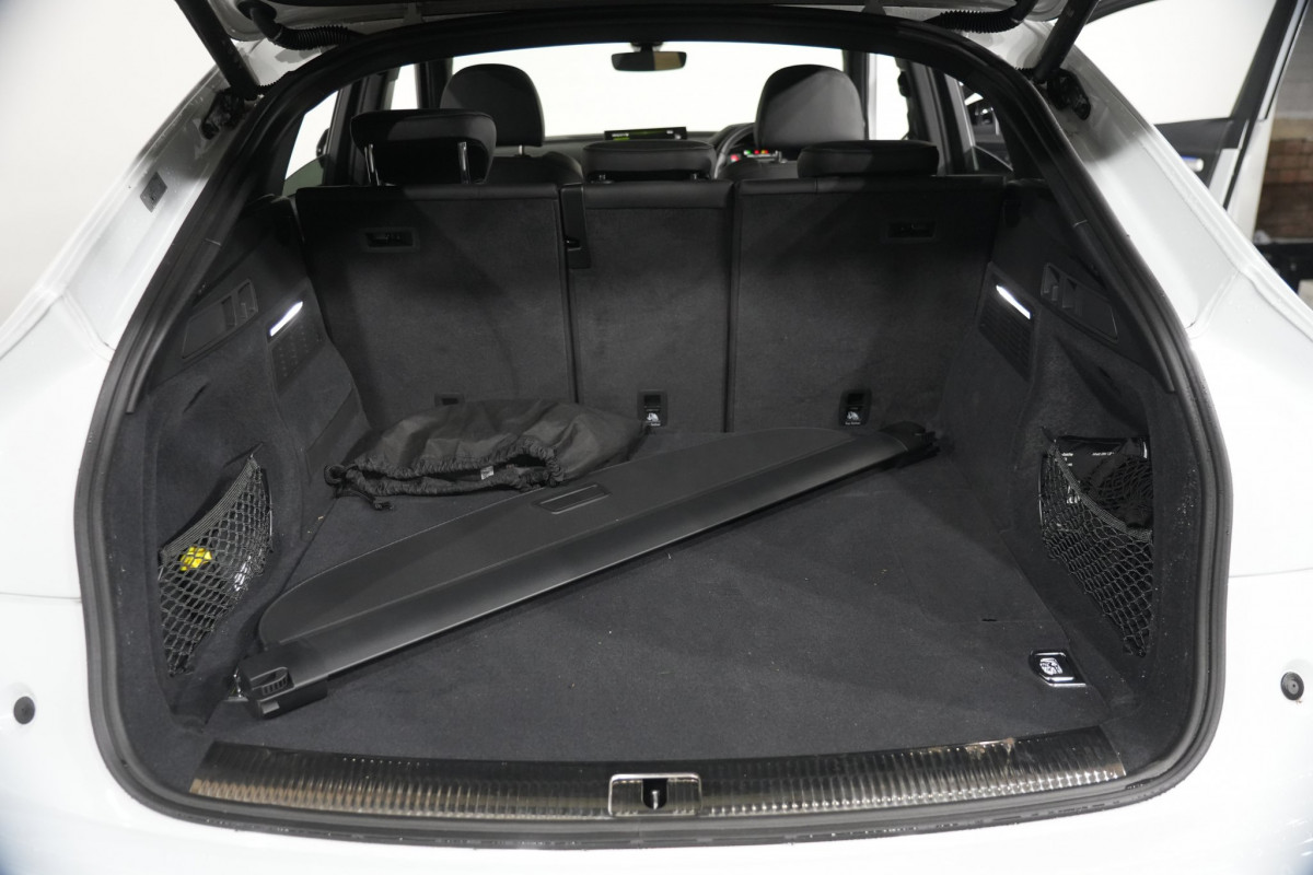 2025 Audi Q5 FY 55 TFSI e S Line SUV