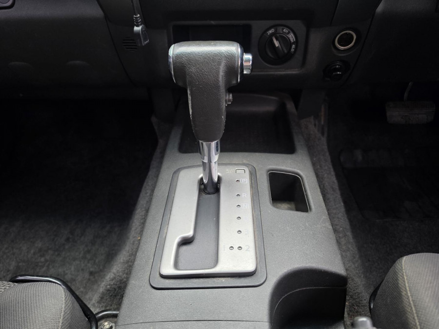 2011 Nissan Navara D40 ST Ute Image 20