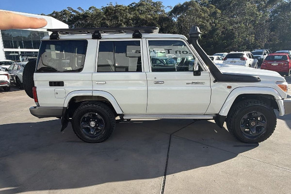 2021 Toyota LandCruiser VDJ76R GXL Wagon Image 4