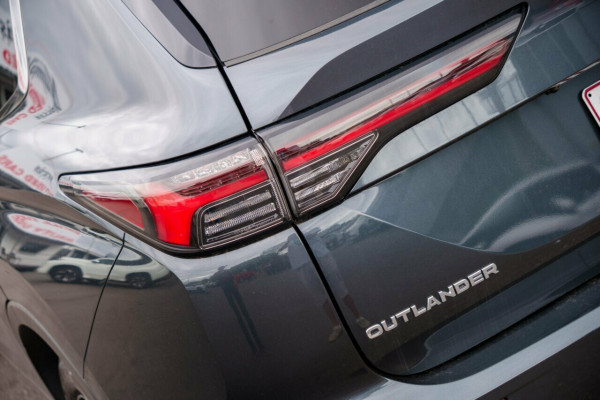 2025 Mitsubishi Outlander ZM LS SUV Image 7