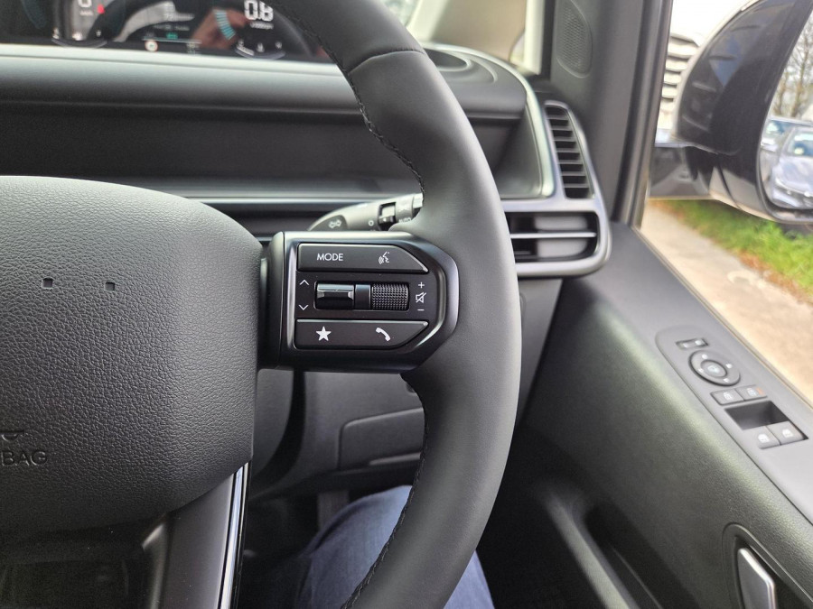 2026 MY27 Hyundai Staria Load US4.V4  Van Image 16
