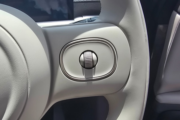2025 MG IM6 S12L Platinum SUV Image 11