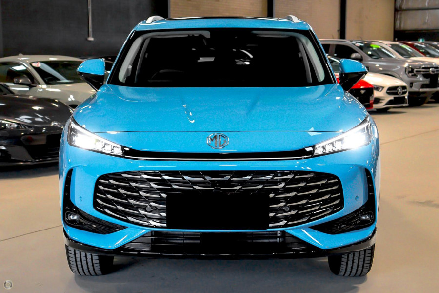 2025 MG HS AS33 Essence SUV Image 2