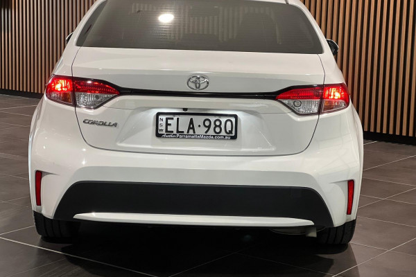 2020 Toyota Corolla ZRE SX Sedan Image 4
