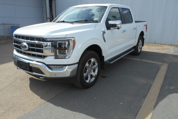 2023 Ford F-150 No Series Lariat Dual Cab Image 5